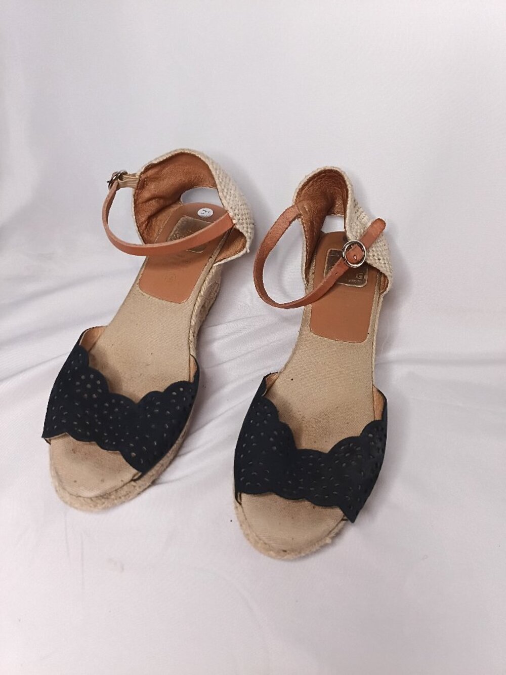 Kanna Women's Roped Heel Wedge Size 7.5 - Picture 2 of 5
